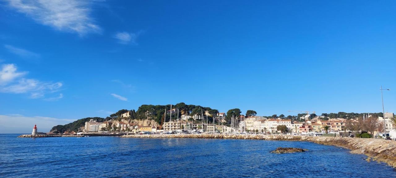 LumineuxT3 Centre-ville Parking Ascenseur Mer Plages Port à pied Location du Samedi au Samedi Sanary-sur-Mer Exterior foto